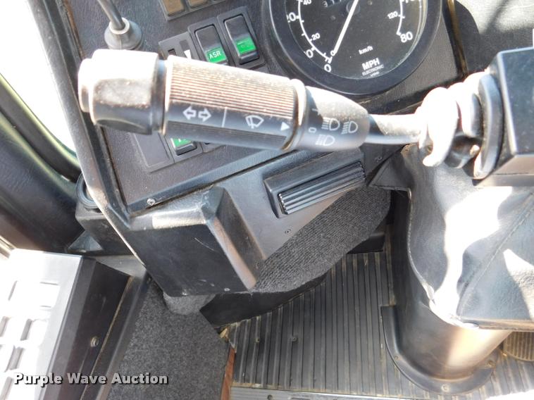 image for item DA3024 1998 Van Hool T940 coach bus