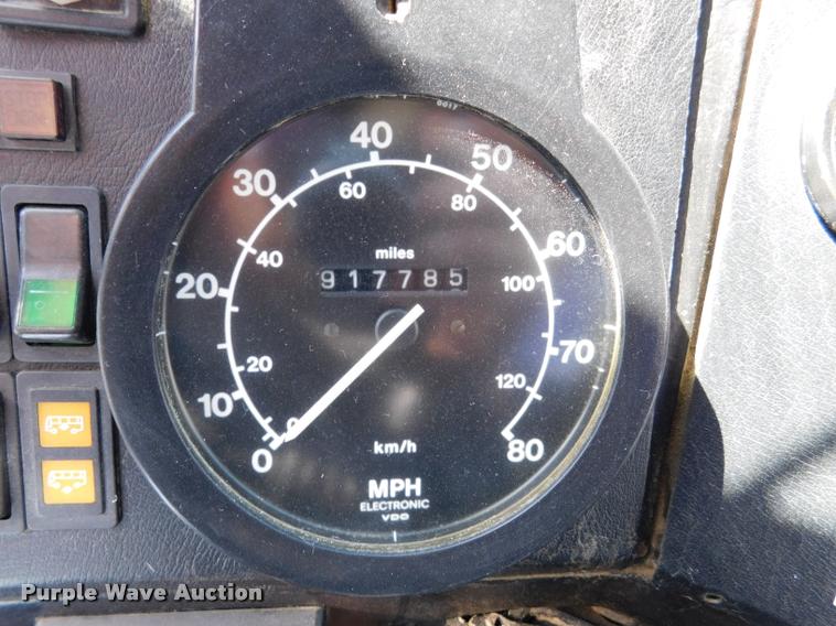 image for item DA3024 1998 Van Hool T940 coach bus