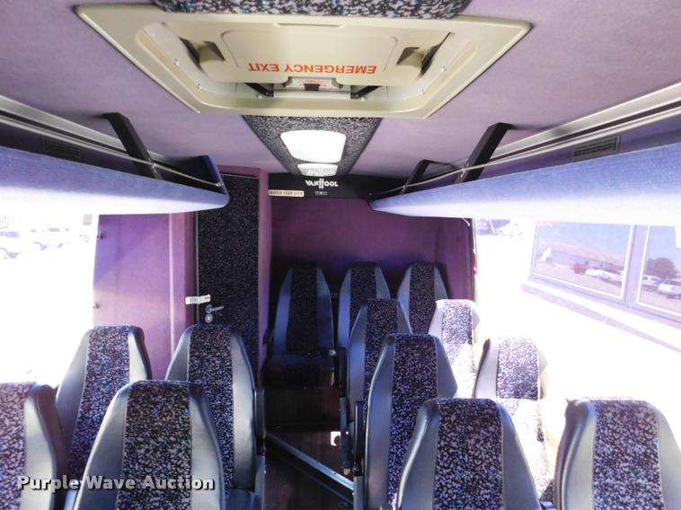 image for item DA3024 1998 Van Hool T940 coach bus