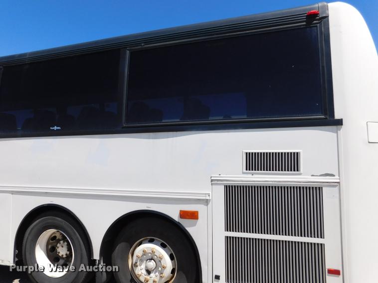 image for item DA3024 1998 Van Hool T940 coach bus