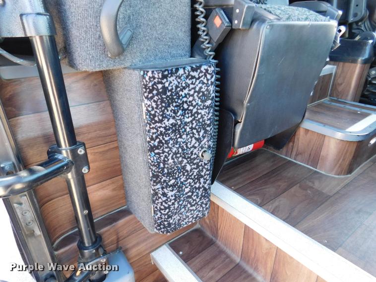 image for item DA3024 1998 Van Hool T940 coach bus