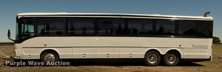image for item DA3025 2000 Blue Bird LTC40 coach bus