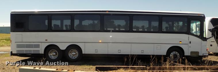 image for item DA3025 2000 Blue Bird LTC40 coach bus