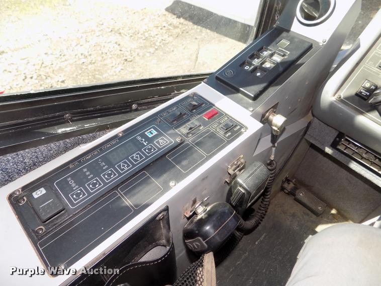 image for item DA3025 2000 Blue Bird LTC40 coach bus