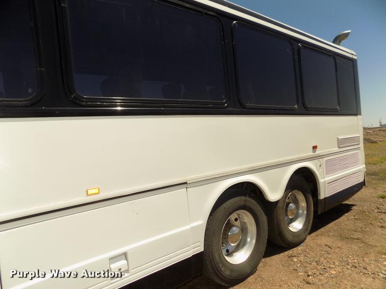 image for item DA3025 2000 Blue Bird LTC40 coach bus