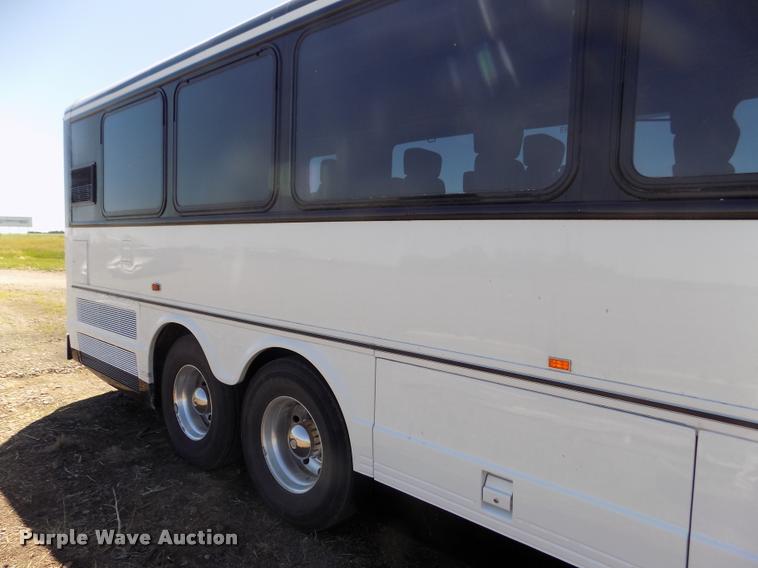 image for item DA3025 2000 Blue Bird LTC40 coach bus