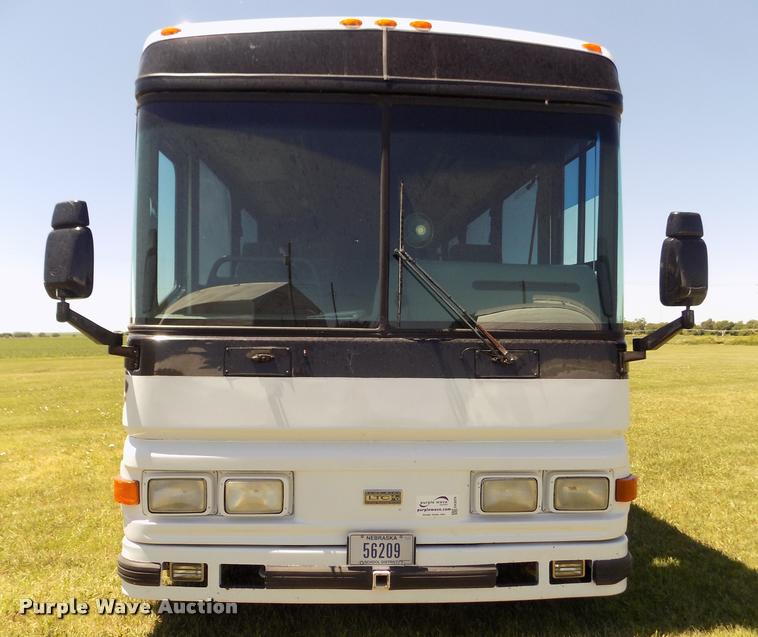 image for item DA3026 2000 Blue Bird LTC40 bus