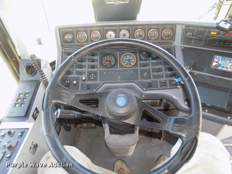 image for item DA3026 2000 Blue Bird LTC40 bus