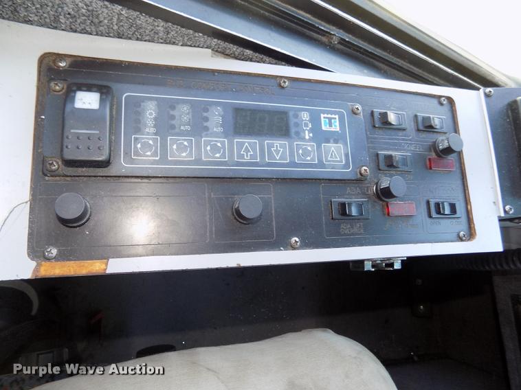 image for item DA3026 2000 Blue Bird LTC40 bus