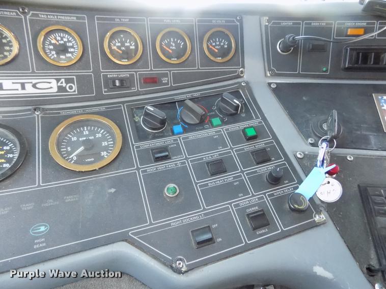 image for item DA3026 2000 Blue Bird LTC40 bus