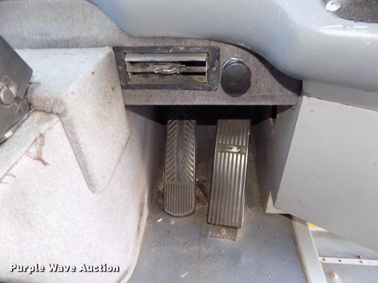 image for item DA3026 2000 Blue Bird LTC40 bus