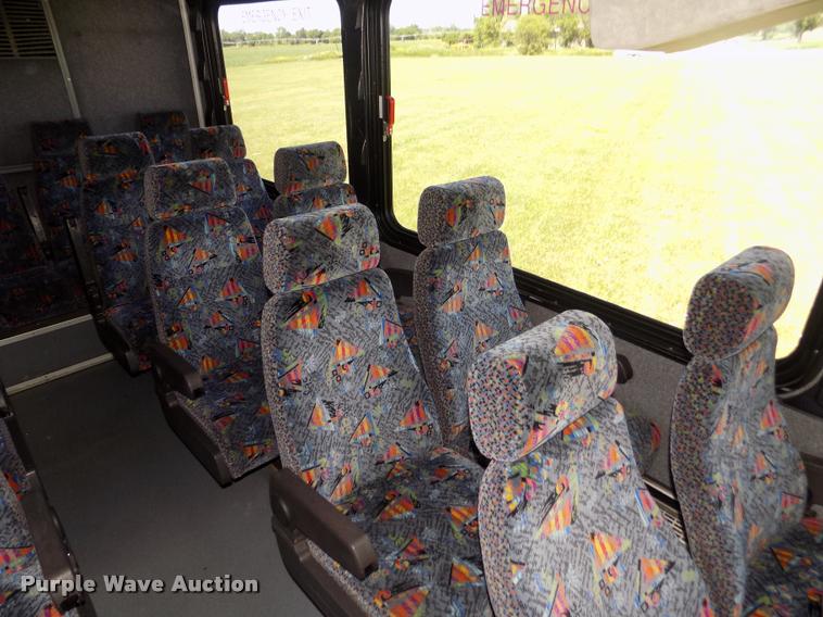 image for item DA3026 2000 Blue Bird LTC40 bus