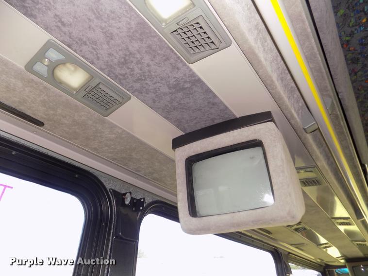 image for item DA3026 2000 Blue Bird LTC40 bus