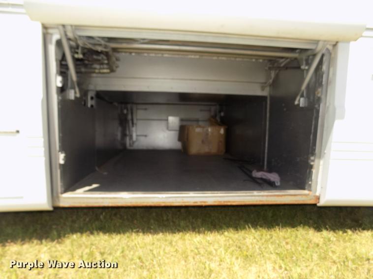 image for item DA3026 2000 Blue Bird LTC40 bus