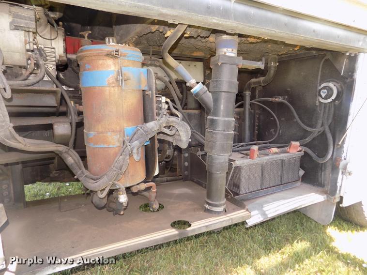 image for item DA3026 2000 Blue Bird LTC40 bus