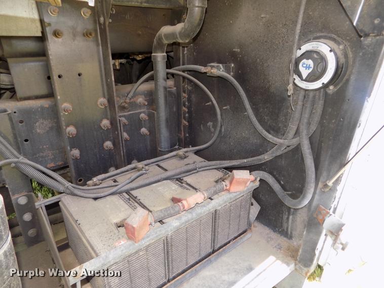 image for item DA3026 2000 Blue Bird LTC40 bus