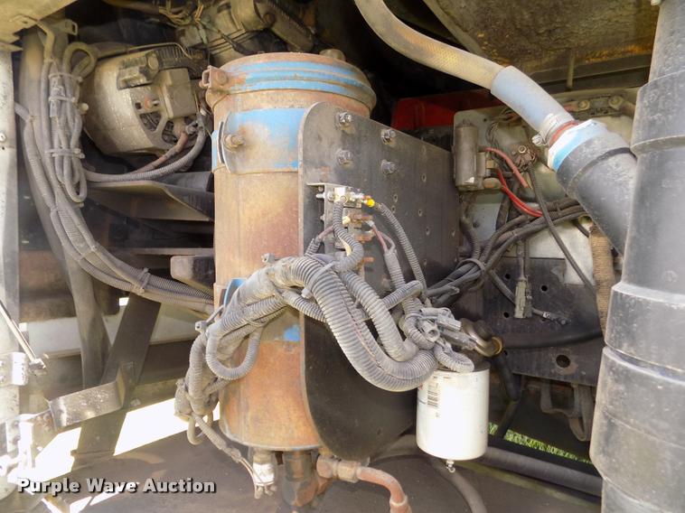 image for item DA3026 2000 Blue Bird LTC40 bus