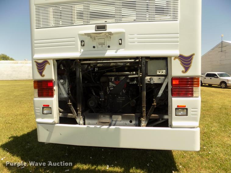 image for item DA3026 2000 Blue Bird LTC40 bus