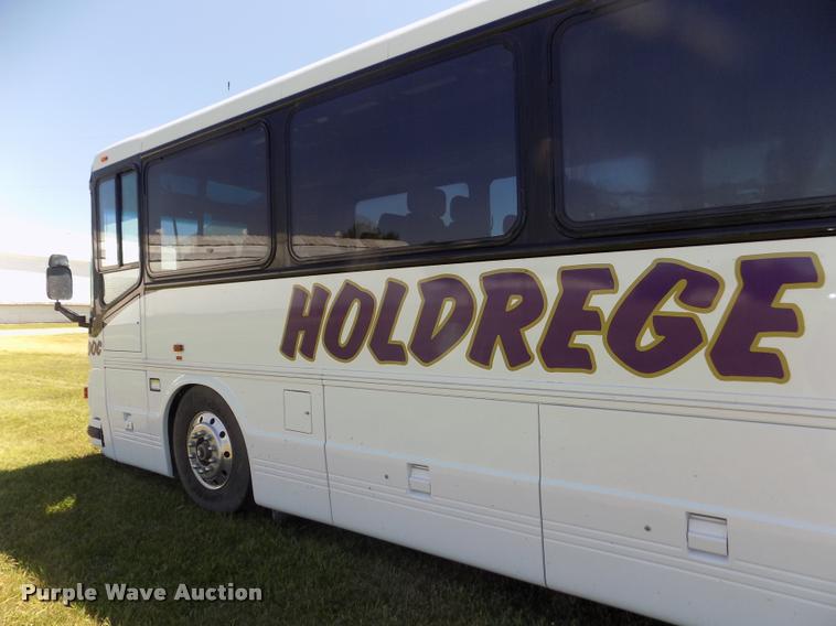 image for item DA3026 2000 Blue Bird LTC40 bus