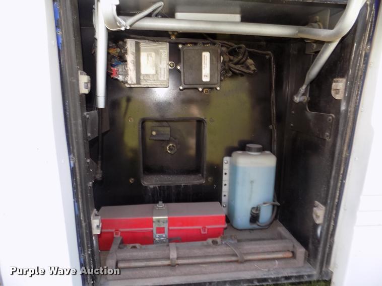 image for item DA3026 2000 Blue Bird LTC40 bus