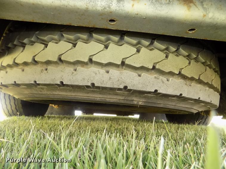 image for item DA3026 2000 Blue Bird LTC40 bus