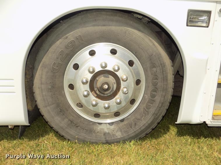 image for item DA3026 2000 Blue Bird LTC40 bus