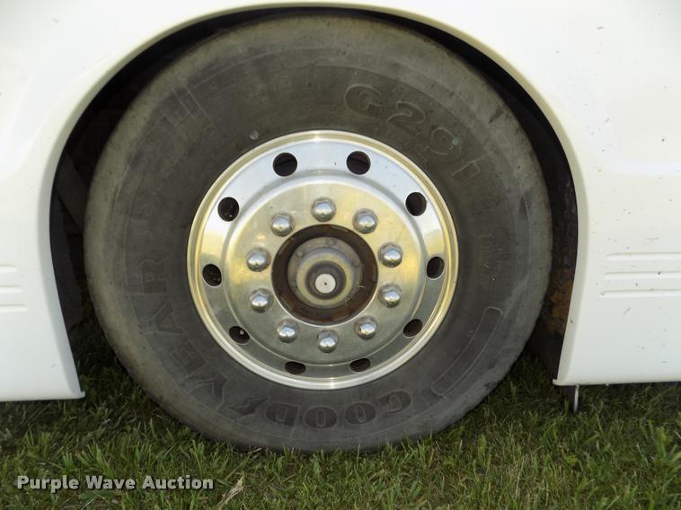 image for item DA3026 2000 Blue Bird LTC40 bus