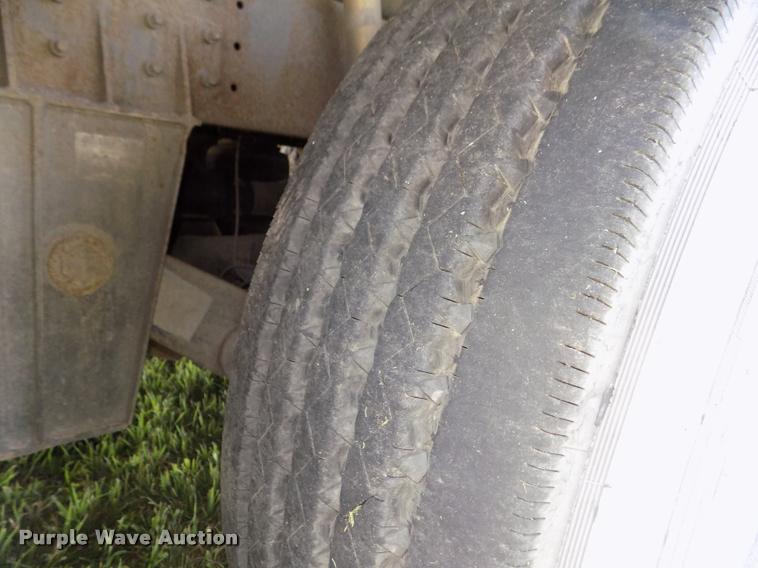 image for item DA3026 2000 Blue Bird LTC40 bus