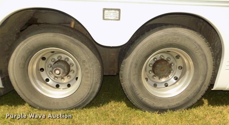 image for item DA3026 2000 Blue Bird LTC40 bus