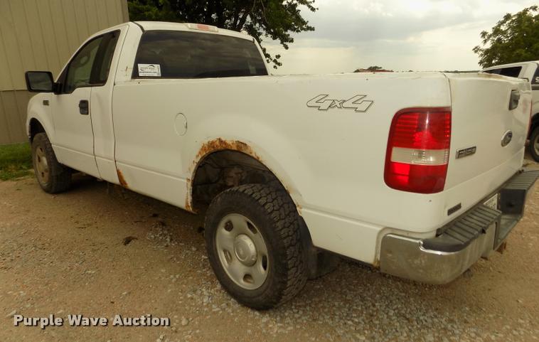 image for item DA3033 2004 Ford F150 XLT pickup truck