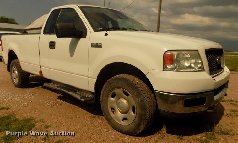 image for item DA3033 2004 Ford F150 XLT pickup truck