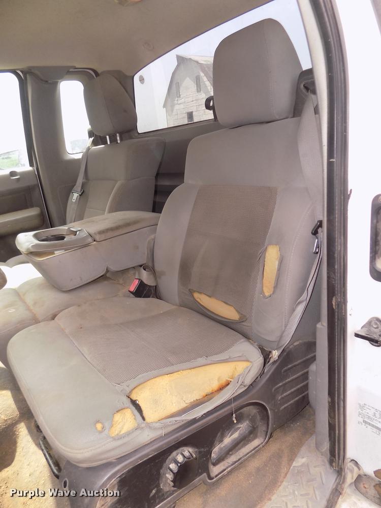 image for item DA3033 2004 Ford F150 XLT pickup truck