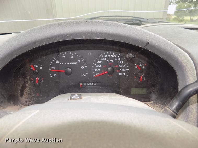 image for item DA3033 2004 Ford F150 XLT pickup truck