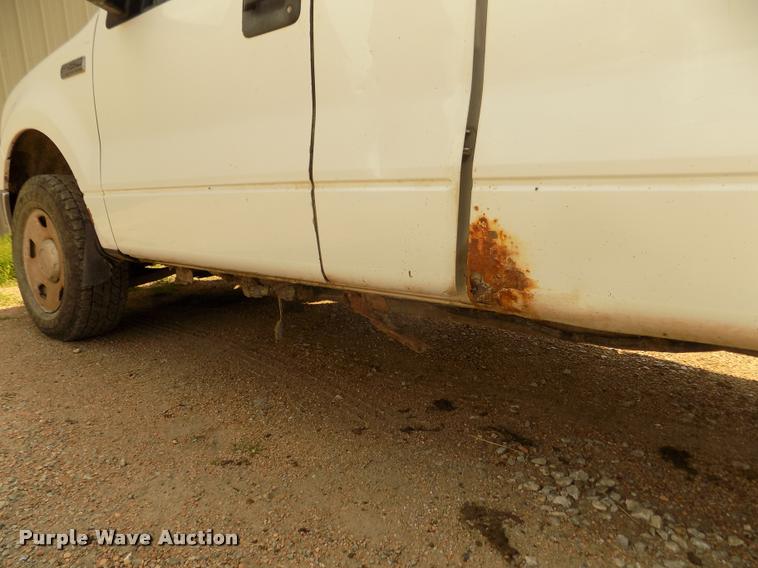 image for item DA3033 2004 Ford F150 XLT pickup truck