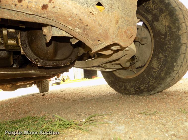 image for item DA3033 2004 Ford F150 XLT pickup truck