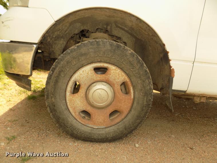 image for item DA3033 2004 Ford F150 XLT pickup truck