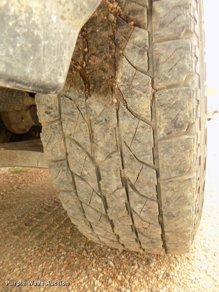 image for item DA3033 2004 Ford F150 XLT pickup truck