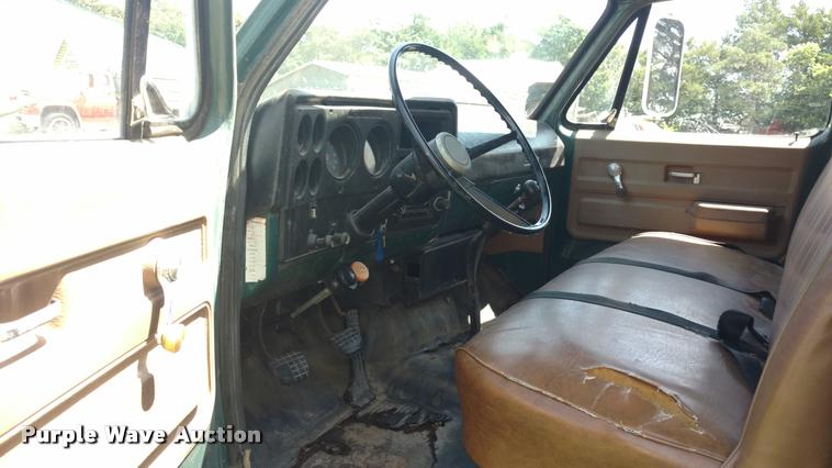 image for item DA5553 1974 Chevrolet C60 grain truck