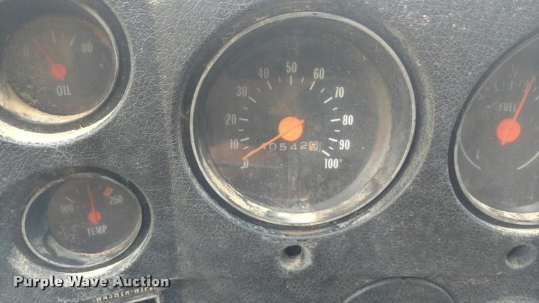 image for item DA5553 1974 Chevrolet C60 grain truck