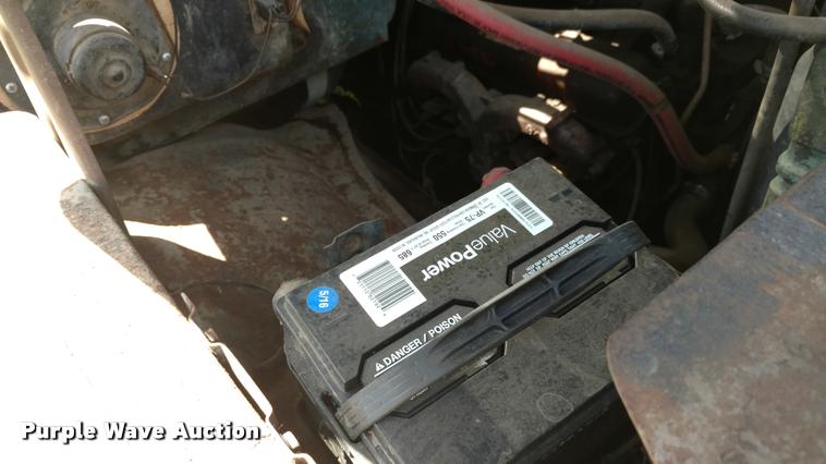 image for item DA5553 1974 Chevrolet C60 grain truck