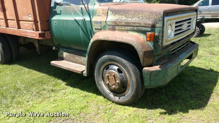 image for item DA5553 1974 Chevrolet C60 grain truck