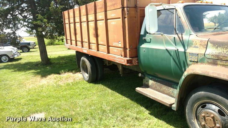 image for item DA5553 1974 Chevrolet C60 grain truck
