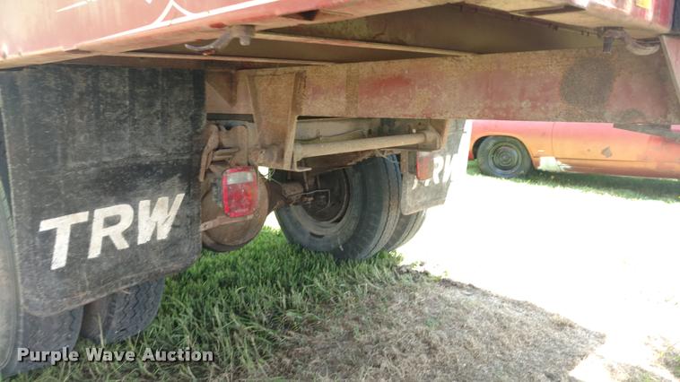 image for item DA5553 1974 Chevrolet C60 grain truck