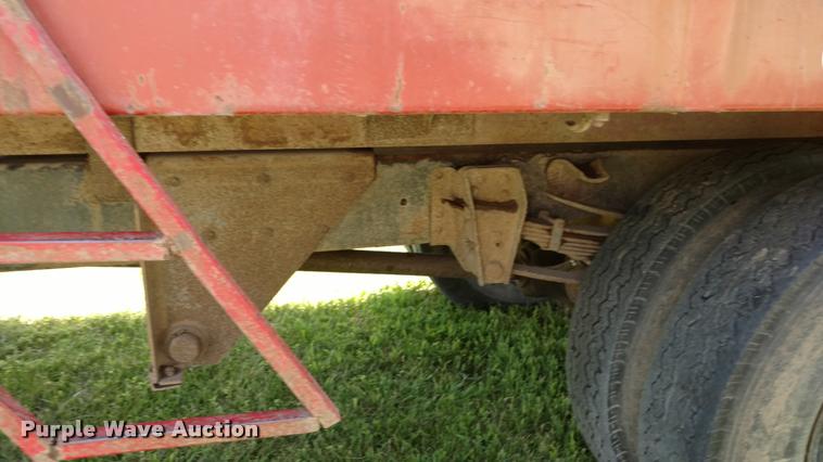 image for item DA5553 1974 Chevrolet C60 grain truck