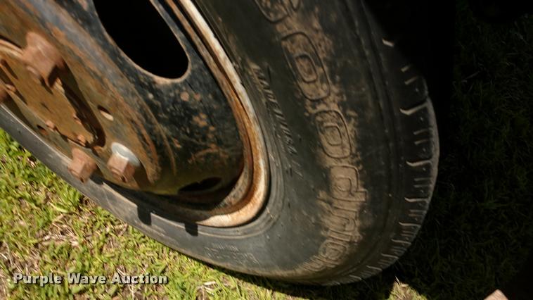 image for item DA5553 1974 Chevrolet C60 grain truck