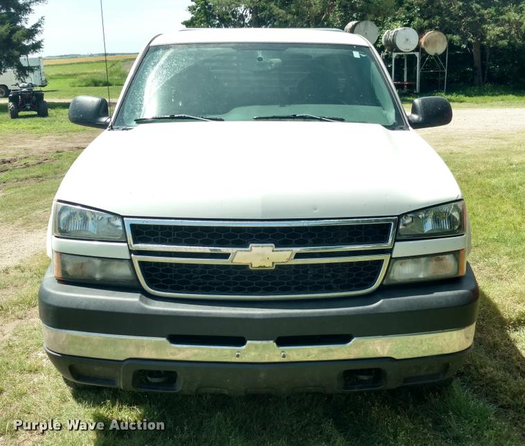 image for item DA5555 2007 Chevrolet Silverado 2500HD Ext. Cab pickup truck