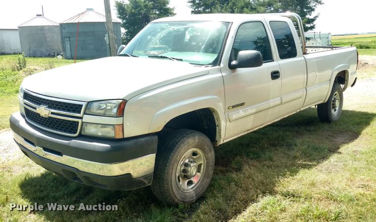 image for item DA5555 2007 Chevrolet Silverado 2500HD Ext. Cab pickup truck