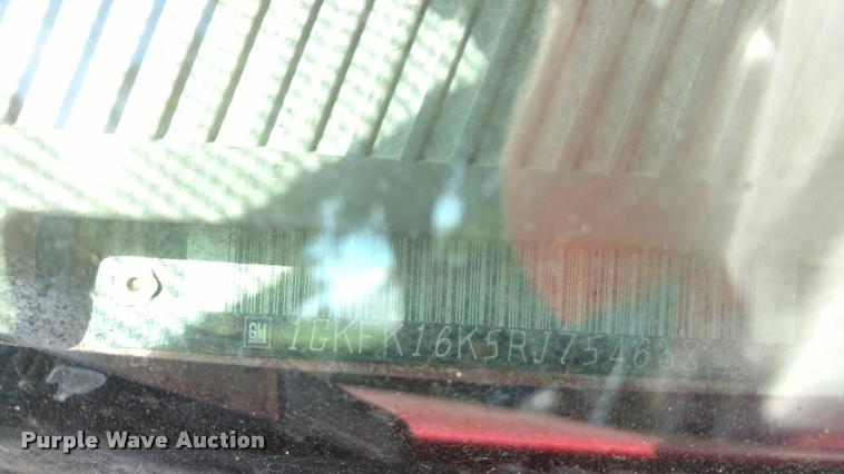 image for item DA5556 1994 GMC Suburban 1500 SLE SUV