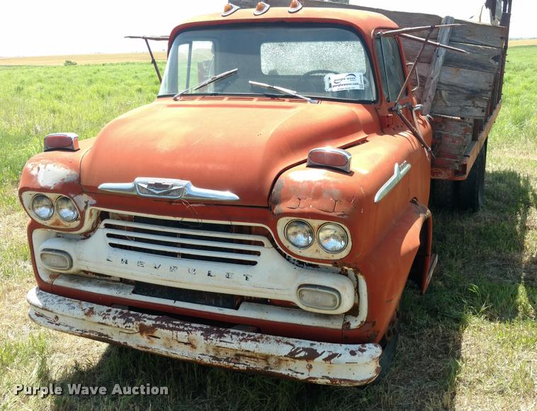 image for item DA5562 1958 Chevrolet Viking 50 grain truck
