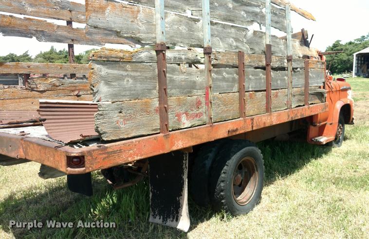 image for item DA5562 1958 Chevrolet Viking 50 grain truck